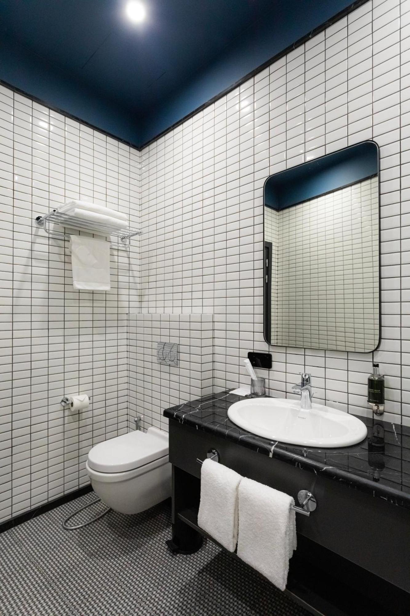Puris Moedani Boutique Hotel Тбілісі Екстер'єр фото