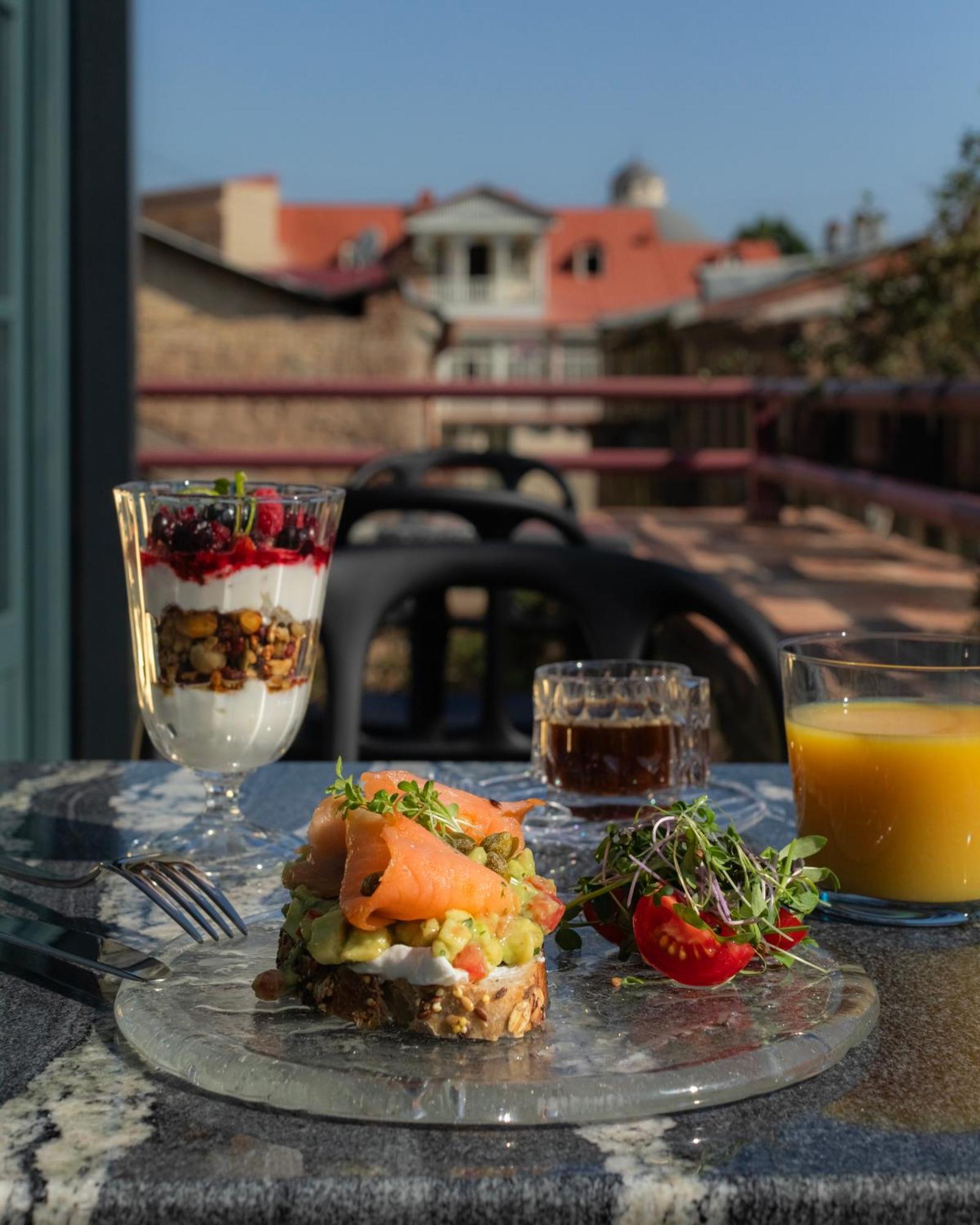 Puris Moedani Boutique Hotel Тбілісі Екстер'єр фото