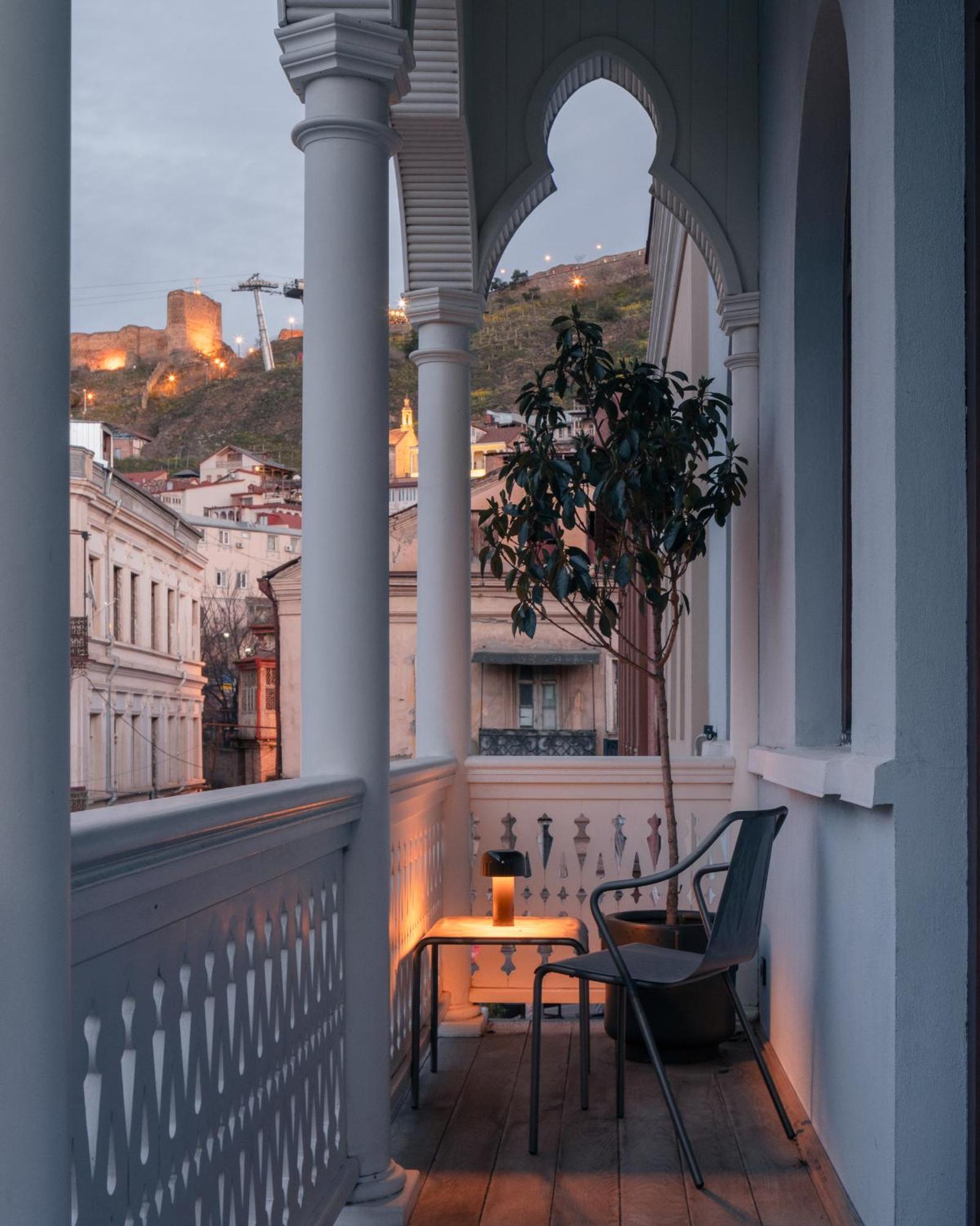 Puris Moedani Boutique Hotel Тбілісі Екстер'єр фото